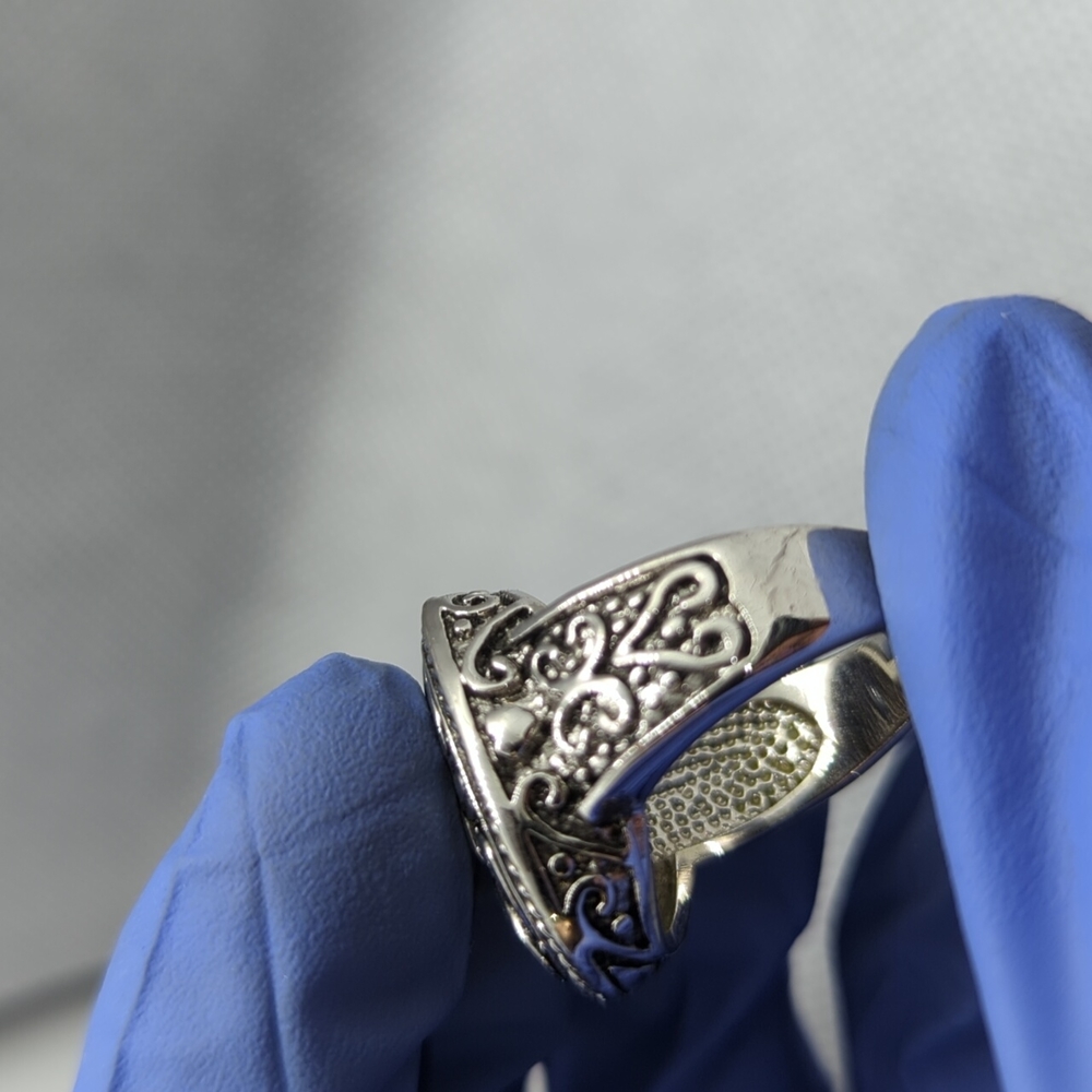 Ring 💍 - Picture 5 of 7
